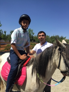 At Terapisi / Hipoterapi E�itimimiz