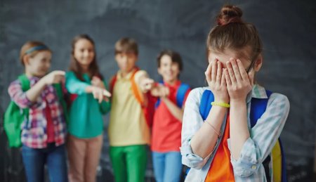 Okula Gidecek Kekeme �ocuklar Akran Zorbal���na U�rar m�?